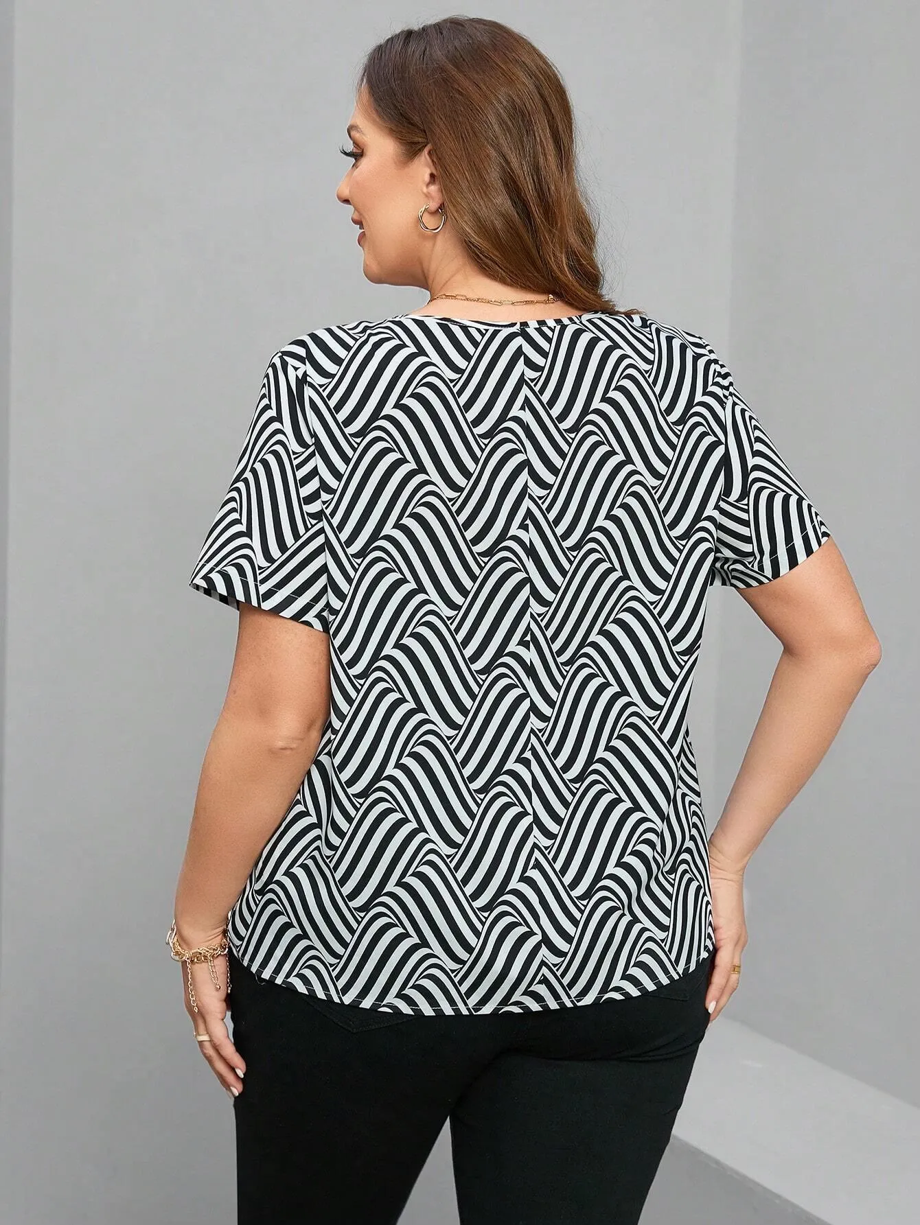 Camisa De Manga Curta Com Lapela Plus Size - Amelia