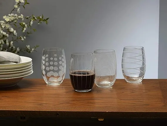 Juego de 4 vasos de vino, de Mikasa.