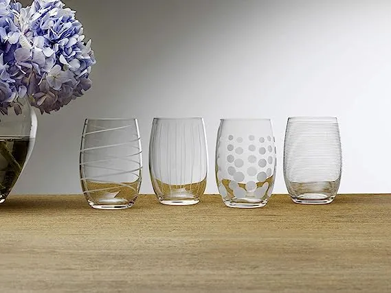 Juego de 4 vasos de vino, de Mikasa.