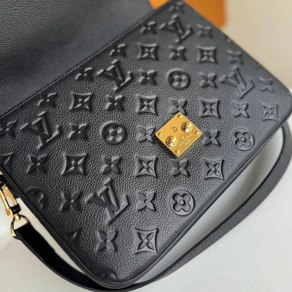 LV Pochette Métis Preta Noir