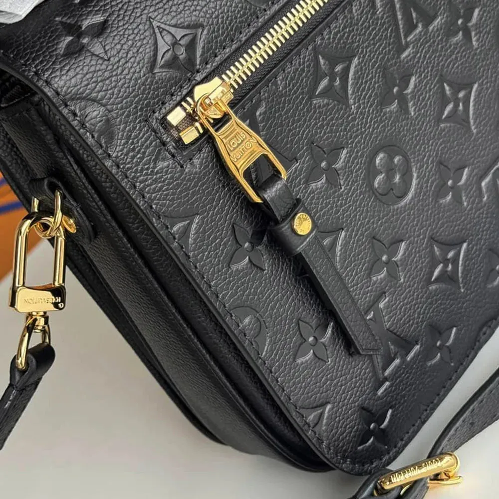 LV Pochette Métis Preta Noir