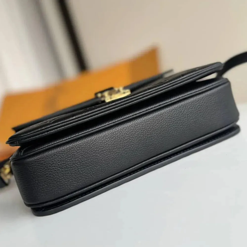 LV Pochette Métis Preta Noir
