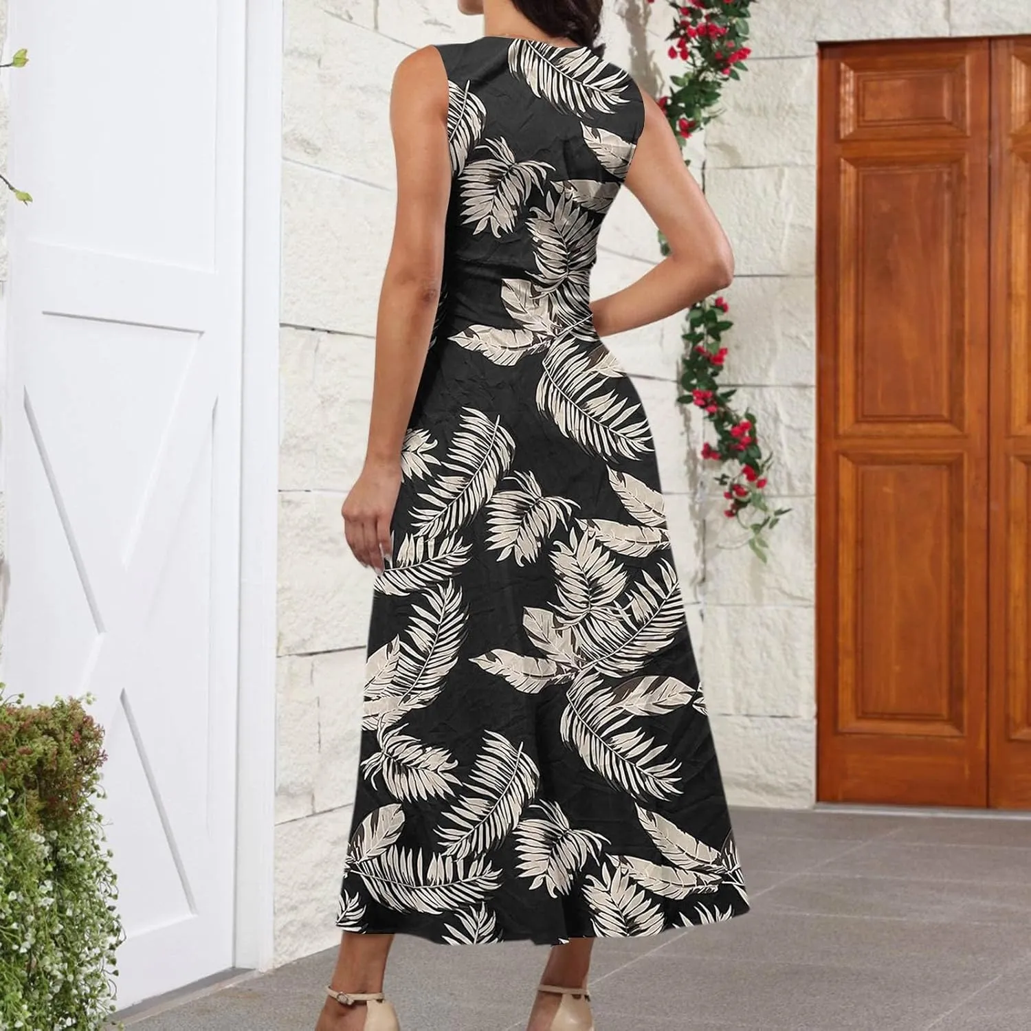 Maxi Dresses for Women 2025 Casual Trendy Summer A Line Flowy Dress Floral V Neck Sleeveless Formal Sundresses