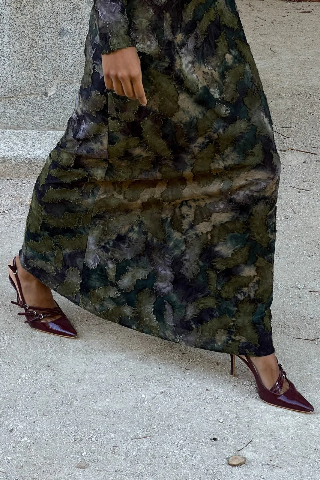VESTIDO VERDE COMPRIDO COM RELEVO